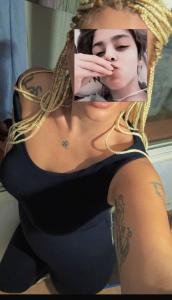 677371623: Chica busca chico en Málaga