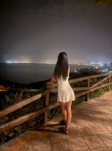 645267057: Chica busca chico en Málaga