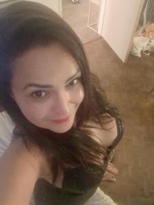 666347634: Chica busca chico en Cantabria