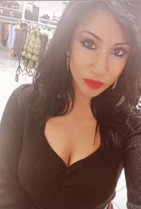 613686851: Chica busca chico en Sevilla