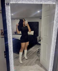 678642350: Chica busca chico en Barcelona