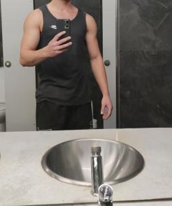 694298210: Chico busca chica en Granada