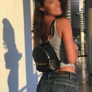 672511147: Chica busca chico en Málaga