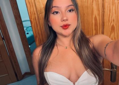 643920369: Chica busca chico en Barcelona