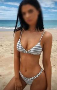 697746771: Chica busca chico en Granada