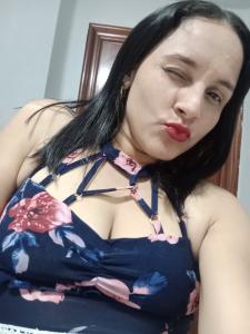 667795050: Chica busca chico en Huelva