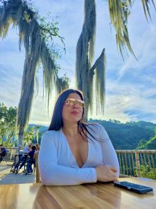 610533124: Chica busca chico en León