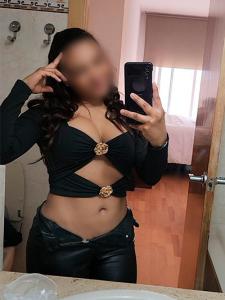 689156049: Chica busca chico en Barcelona