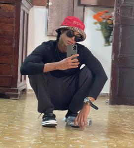 604203496: Chico busca chica en Madrid