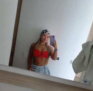 613852575: Chica busca chico en Ibiza