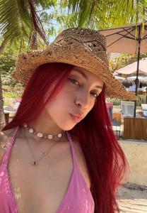 697748773: Chica busca chico en Albacete