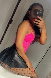 670502467: Chica busca chico en Navarra