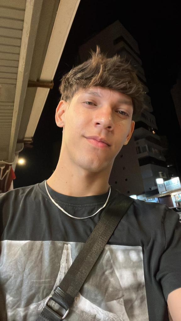 674344545: Chico busca chica en Granada