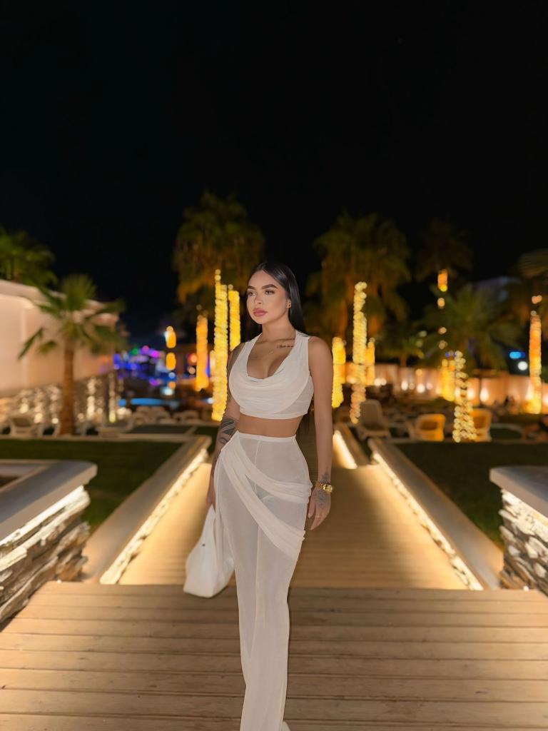 Chica busca chico en Cádiz: 