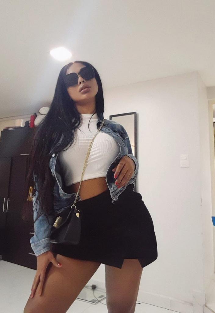 Chica busca chico en Granada: 