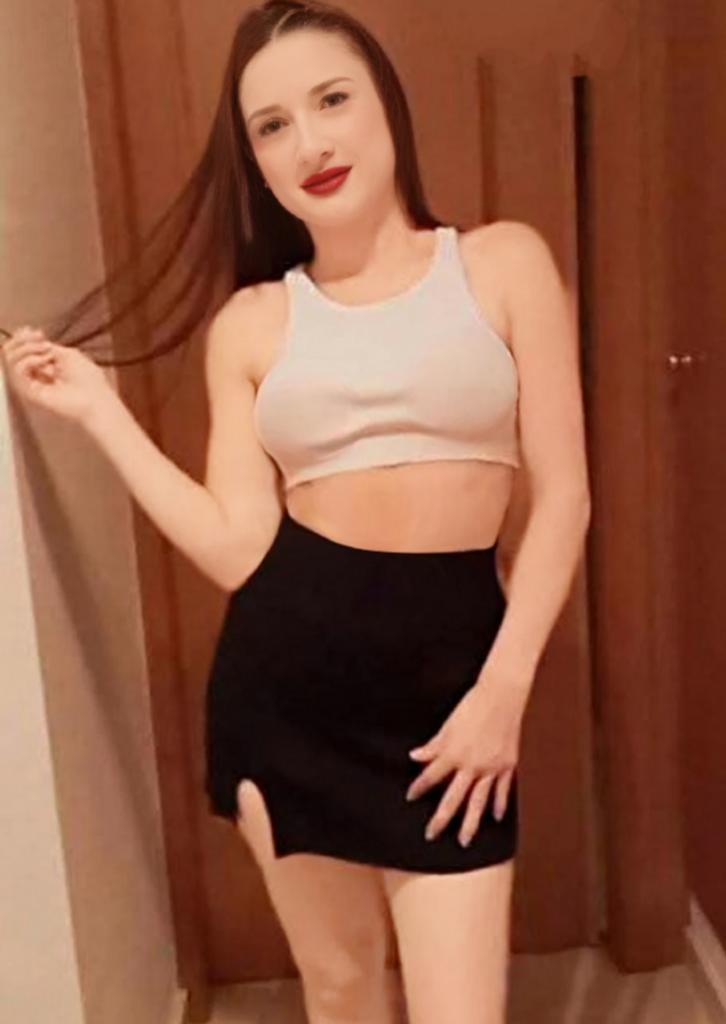600213996: Chica busca chico en Ibiza