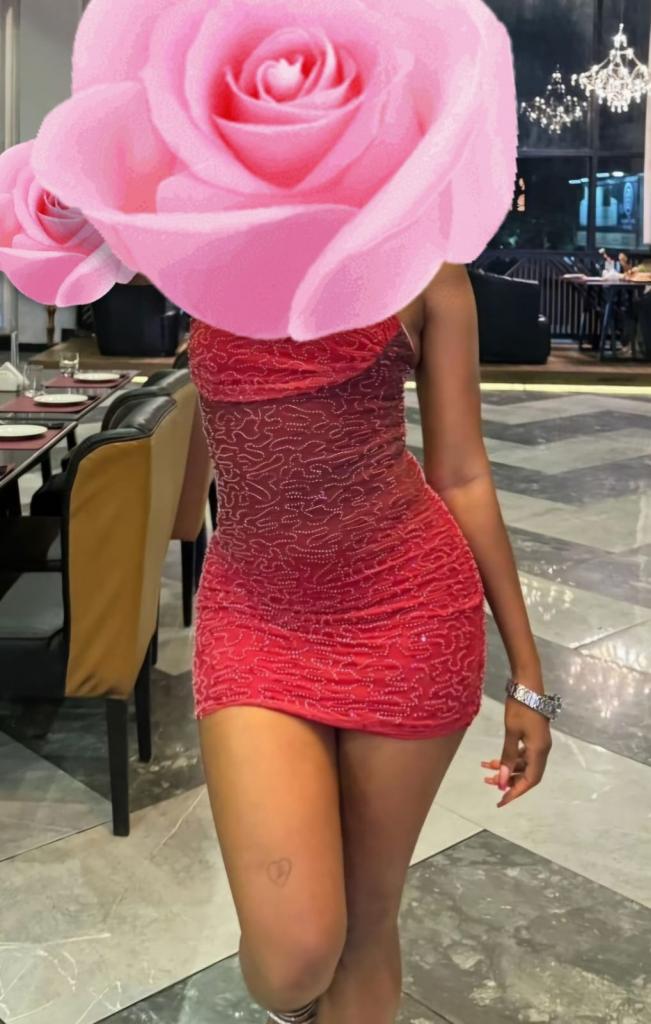 685257174: Chica busca chico en Barcelona