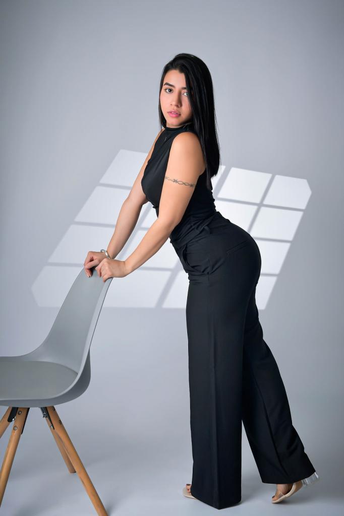 623605681: Chica busca chico en Alicante