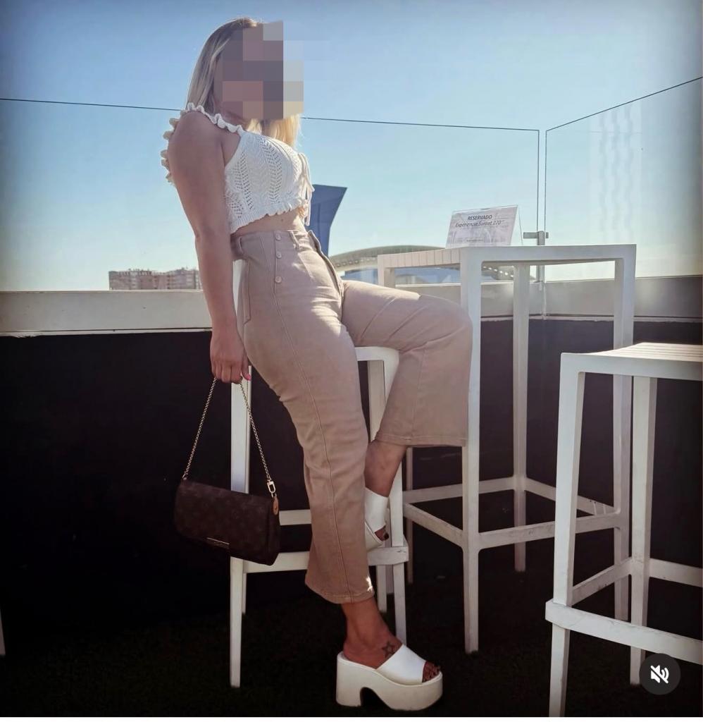 Chica busca chico en Ibiza: 