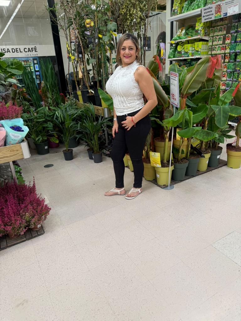 613949269: Chica busca chico en Murcia