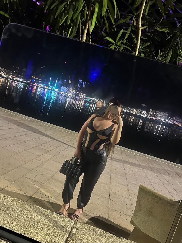 Chica busca chico en Tenerife: 