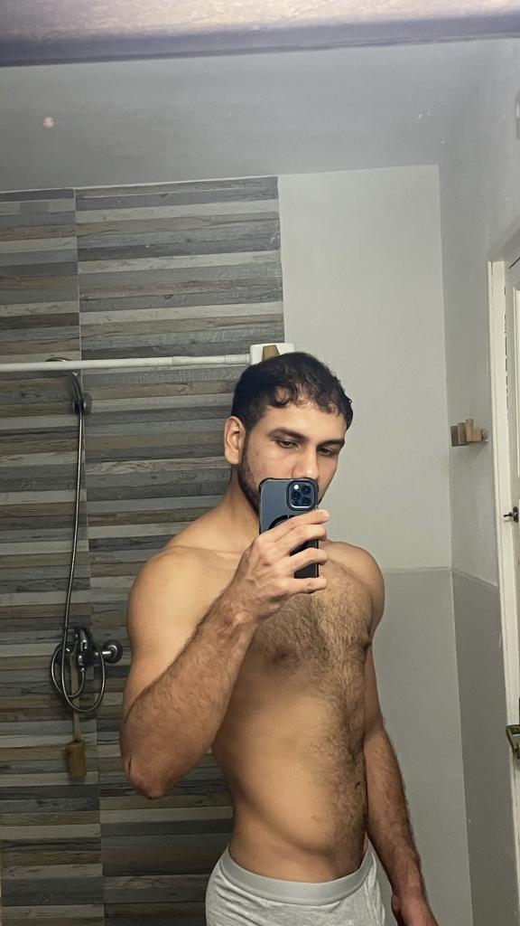 Chico busca chica en Málaga: 