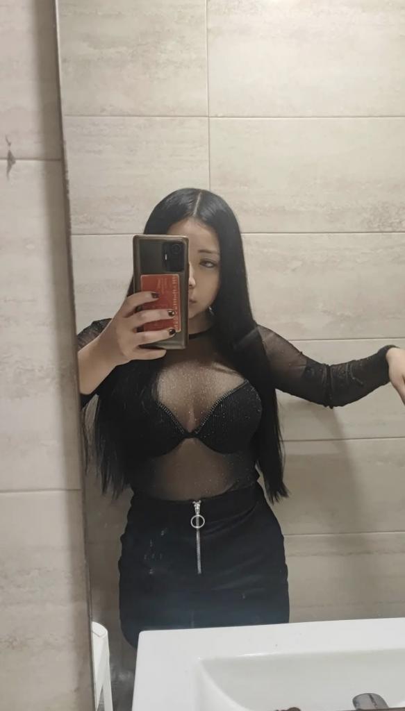 692253498: Chica busca chico en Madrid