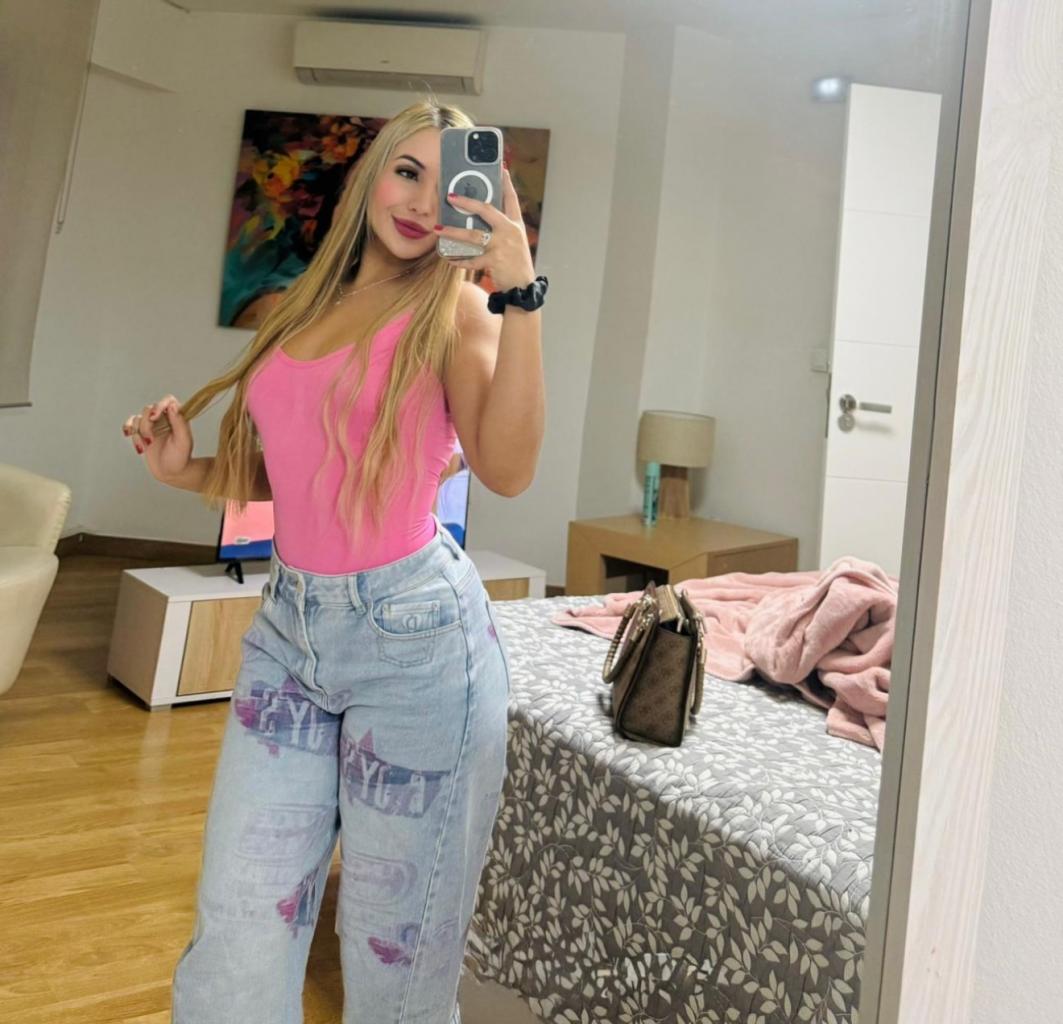Chica busca chico en Alicante: Chica busca chico