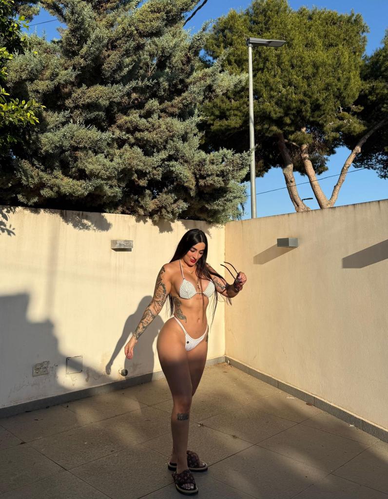 613594072: Chica busca chico en Cádiz