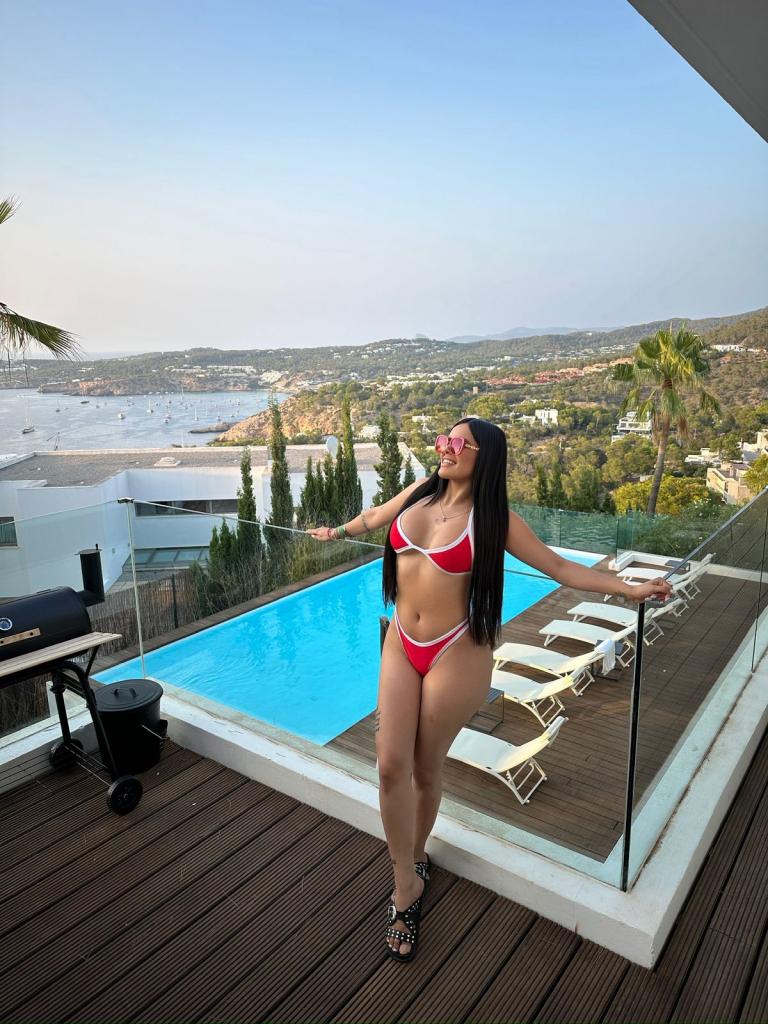 617047952: Chica busca chico en Málaga