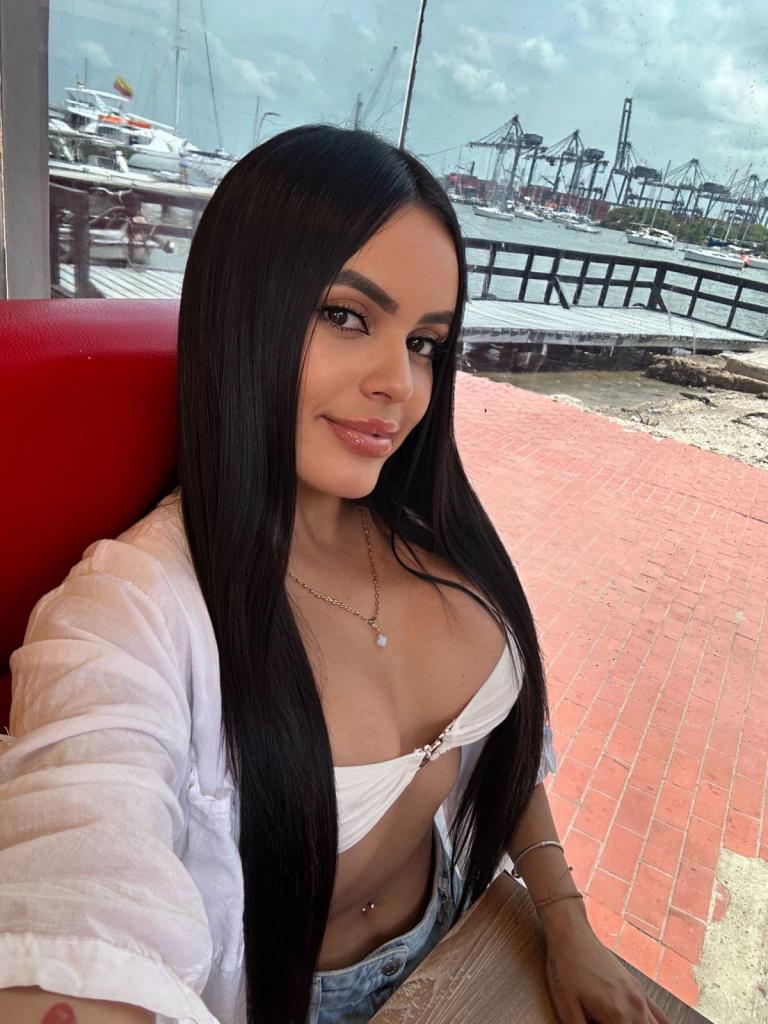 617047952: Chica busca chico en Málaga