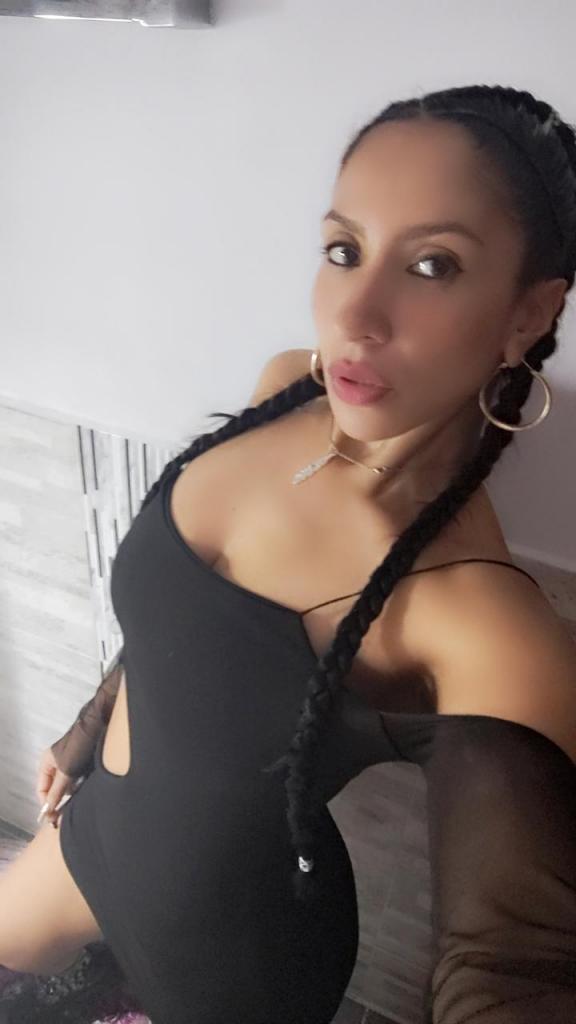 Chica busca chico en Cádiz: Chica busca chico