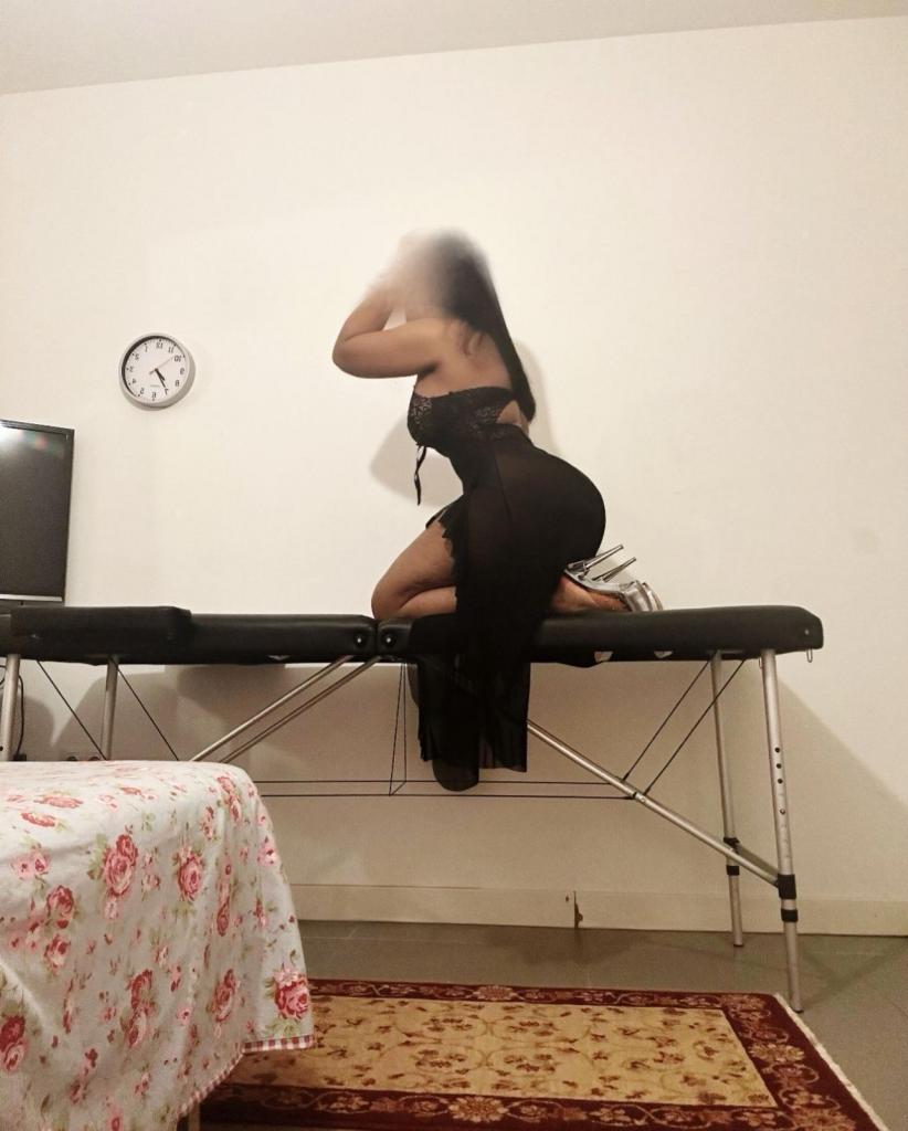 Chica busca chico en Ceuta: 