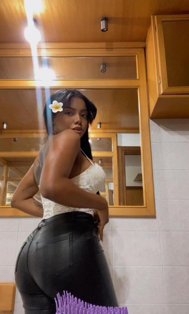 Chica busca chico en Valencia: Chica busca chico
