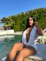 697746722: Chica busca chico en Madrid