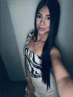 678642350: Chica busca chico en Barcelona