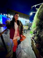 613946330: Chica busca chico en Madrid