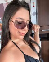 643913149: Chica busca chico en Barcelona