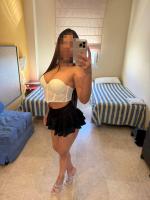 634818292: Chica busca chico en Sevilla