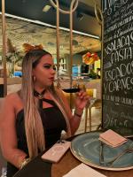 614009355: Chica busca chico en Madrid