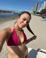 663754578: Chica busca chico en Murcia