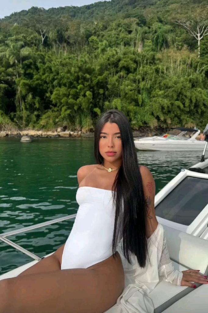 643269060: Chica busca chico en Málaga