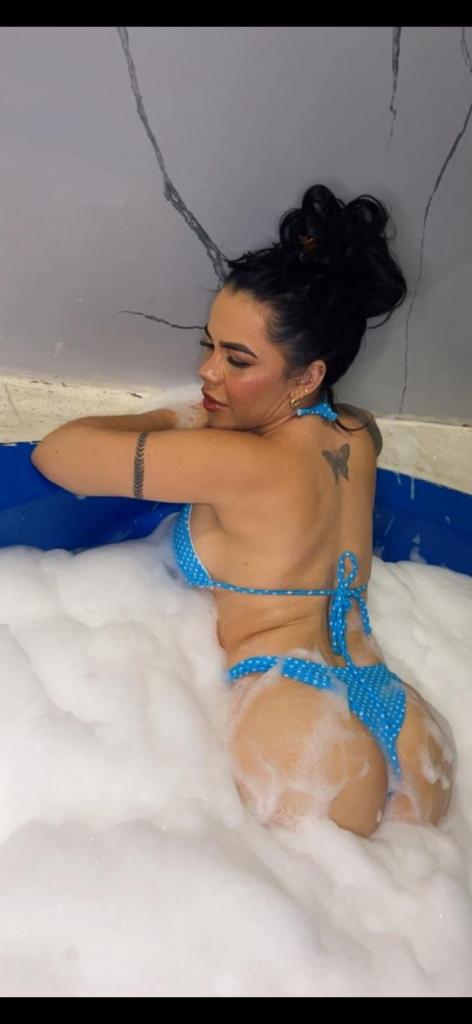 Chica busca chico en Tenerife: 