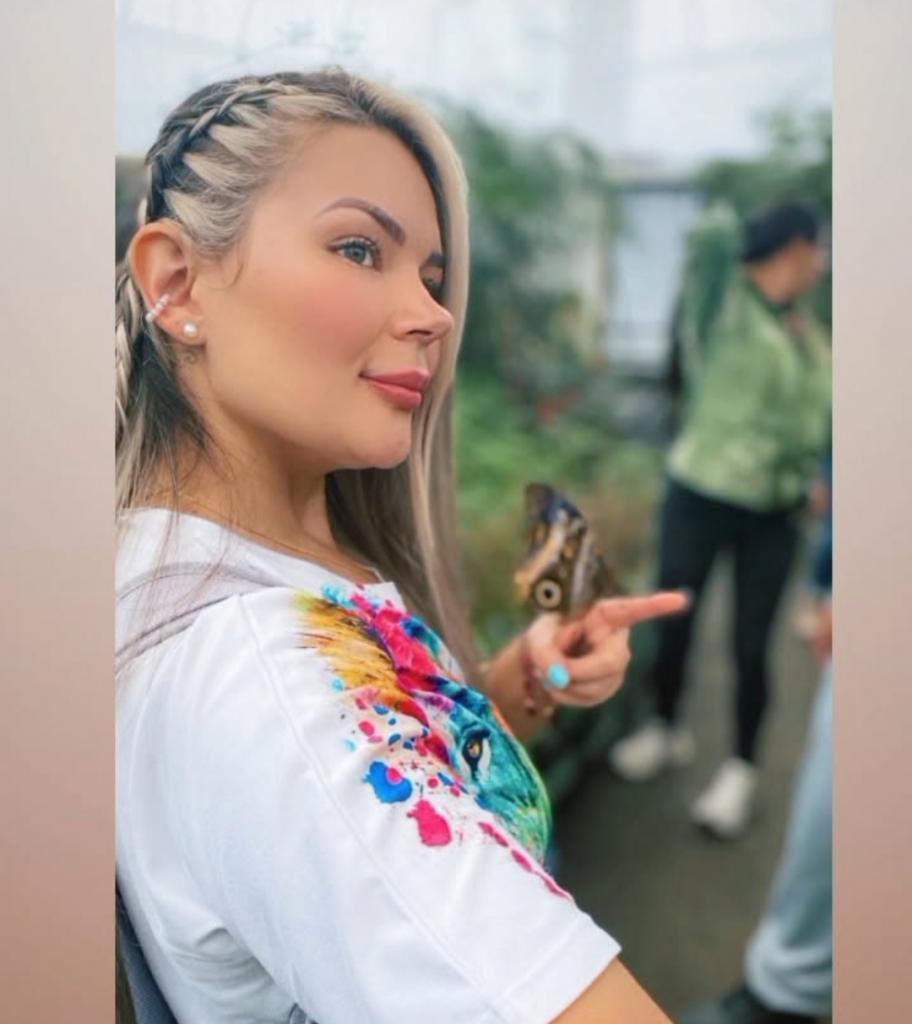 613852575: Chica busca chico en Ibiza