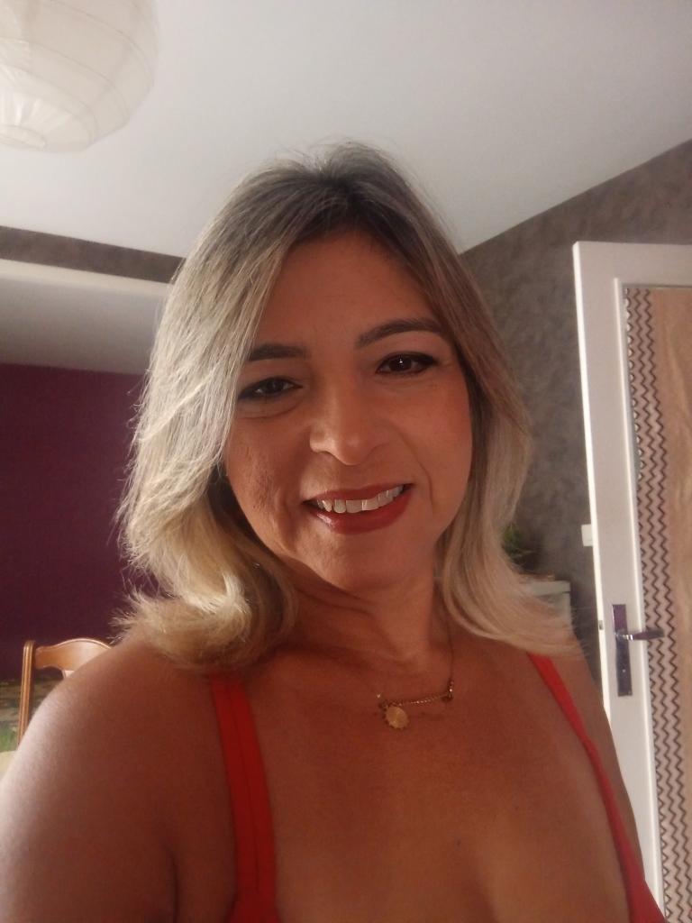 604161738: Chica busca chico en Valencia