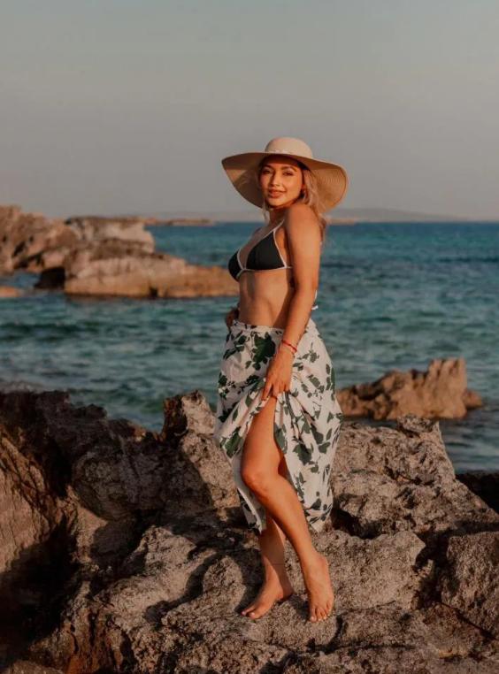 Chica busca chico en Ibiza: 