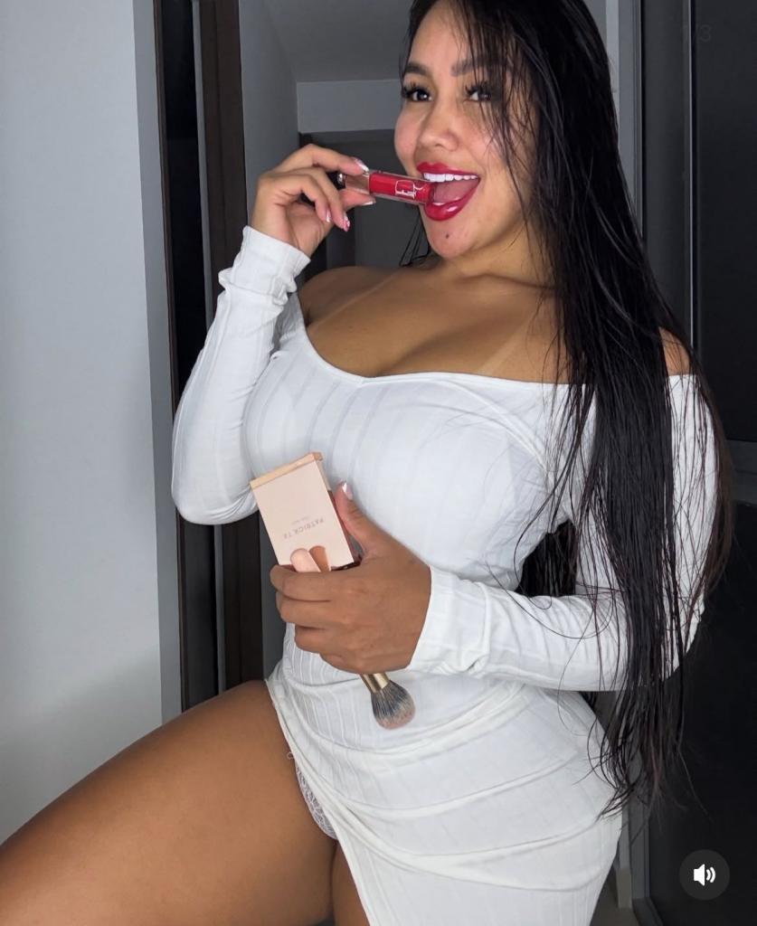 Chica busca chico en Menorca: 