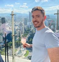 678530935: Chico busca chica en Madrid