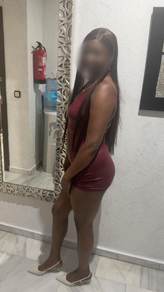 622470503: Chica busca chico en Sevilla