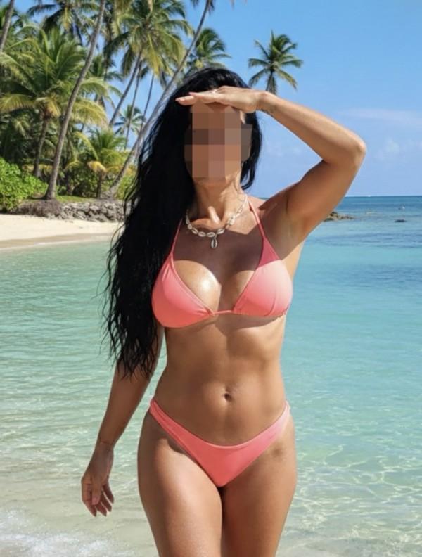 651544127: Chica busca chico en Lugo